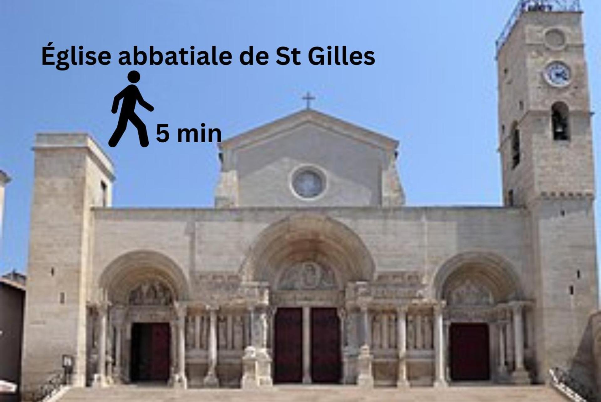 Immeuble 3 Apparts Centre Historique St Gilles Maisoncarreeconciergerie Saint-Gilles  Exterior photo